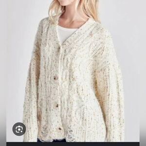 Petal Dew Gold Spec Cozy Cream Cable Knit Sweater Small - Oversized EUC PTP 23